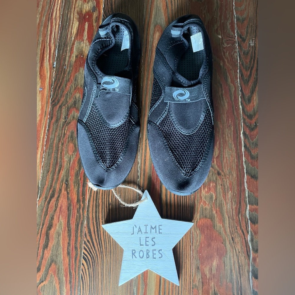 O’RAGEOUS (Academy Ltd) Black Mesh Water Shoes